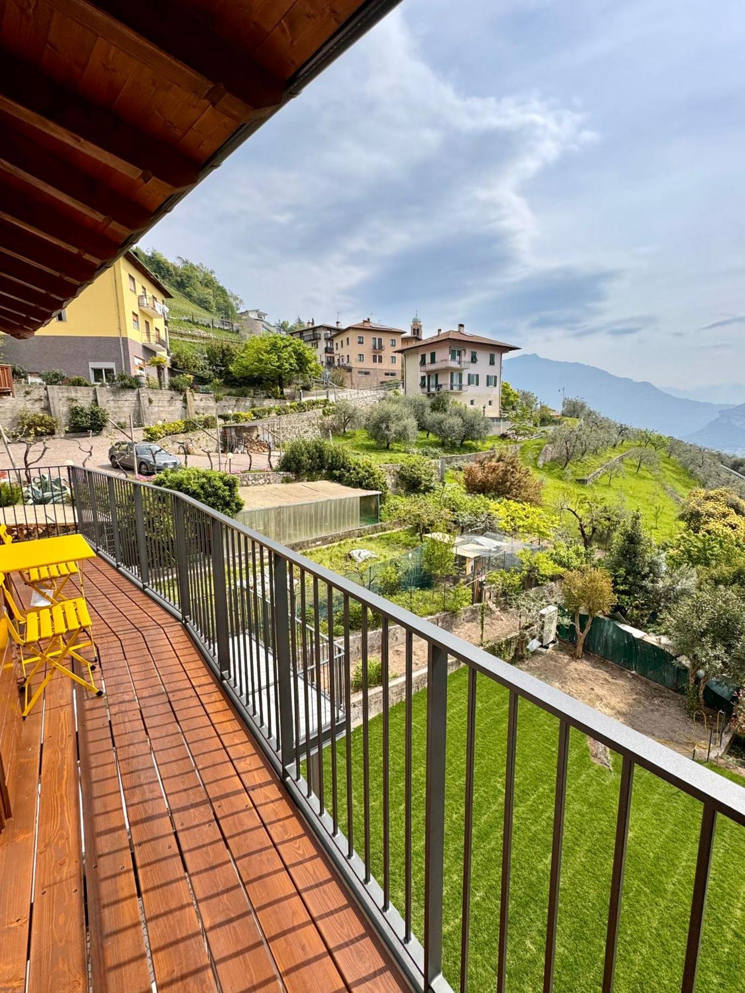 Appartamento Eco Garda Hill Tenno Esterno foto